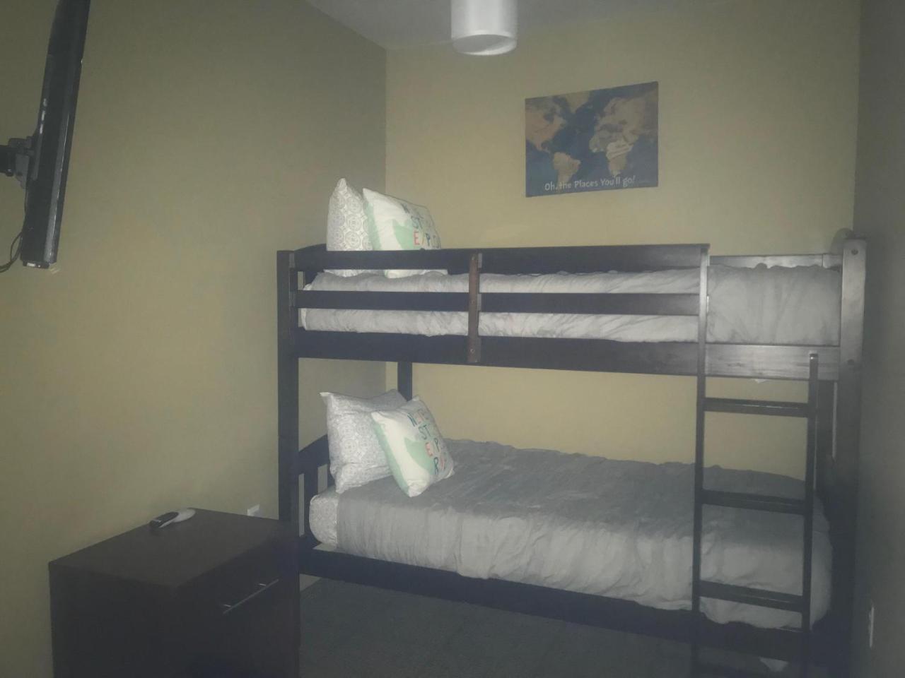 Heartland Inn And Suites Wheatland Bagian luar foto